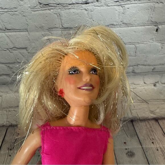 Jem & The Holograms Glitter and Gold Vintage Jerrica Doll - Picture 3 of 6